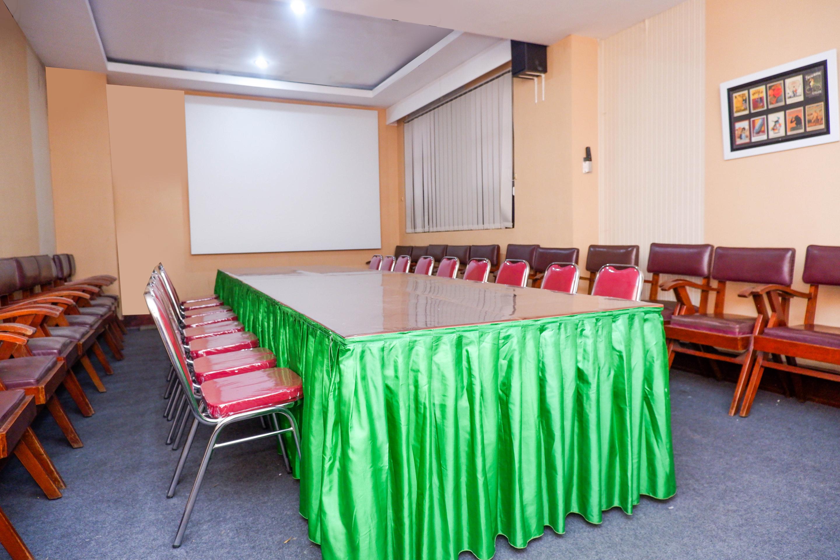 Oyo 908 Taman Wisata Kopeng 3*